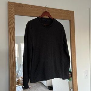 Men’s dark grey long sleeve thermal shirt